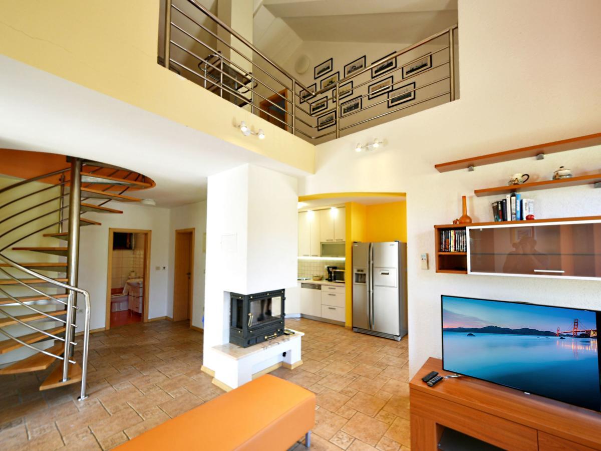 Villa Yellow House By Interhome Diklo Zewnętrze zdjęcie