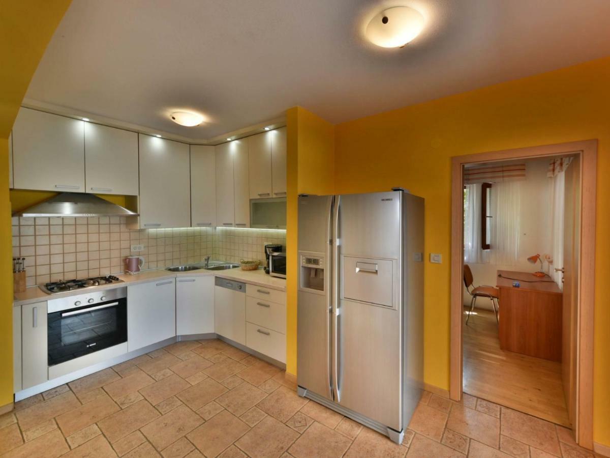Villa Yellow House By Interhome Diklo Zewnętrze zdjęcie